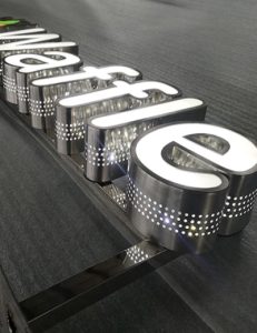 3D Buchstaben Leuchtreklame Hersteller